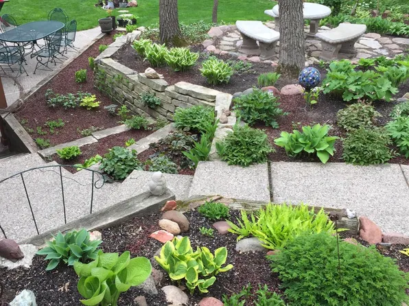 12069 Holly St NW, Coon Rapids, MN 55448