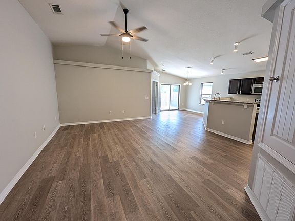 2nd image of 8450 Island Dr