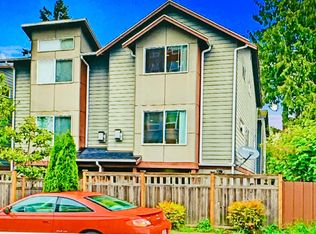 952 N 96th St, Seattle, WA 98103