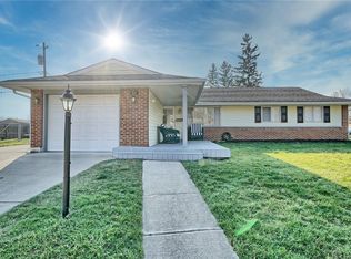 212 Silverstone Dr, Englewood, OH