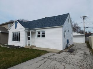 5634 State Rd, Burbank, IL 60459