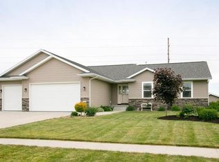 815 Marie St, Solon, IA 52333