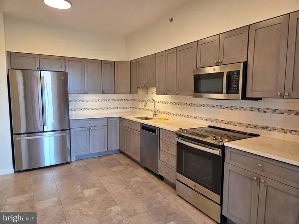 3100 N Leisure World Blvd APT 926, Silver Spring, MD 20906