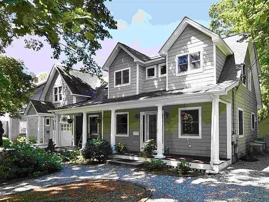 1st image of 40 Oak St