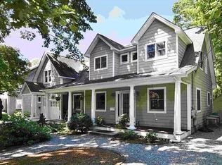 40 Oak St, South Kingstown, RI 02879