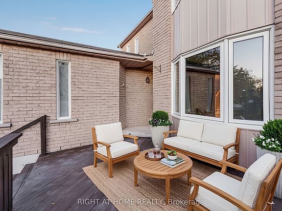 2nd image of 45 Blair Cres