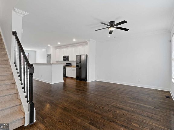 4th image of 7054 Elmwood Ridge Ct