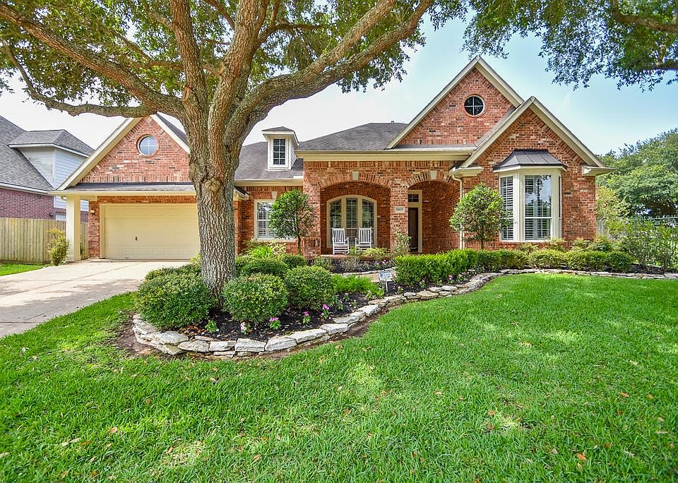1st image of 9819 Sabine Cir