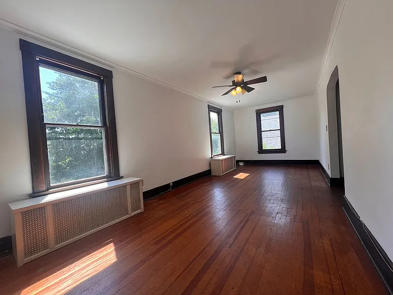 2224 Iowa St — Photo 2