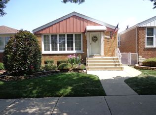 5249 S Rutherford Ave, Chicago, IL 60638