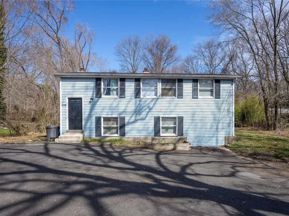 329 Old Town Road, East Setauket, NY 11733