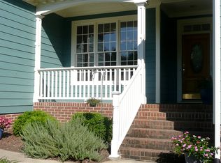 109 Holly Park Dr, Holly Springs, NC 27540