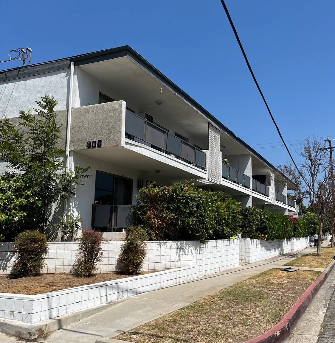 3 bed, 1200 sqft, $2,900 — Photo 1