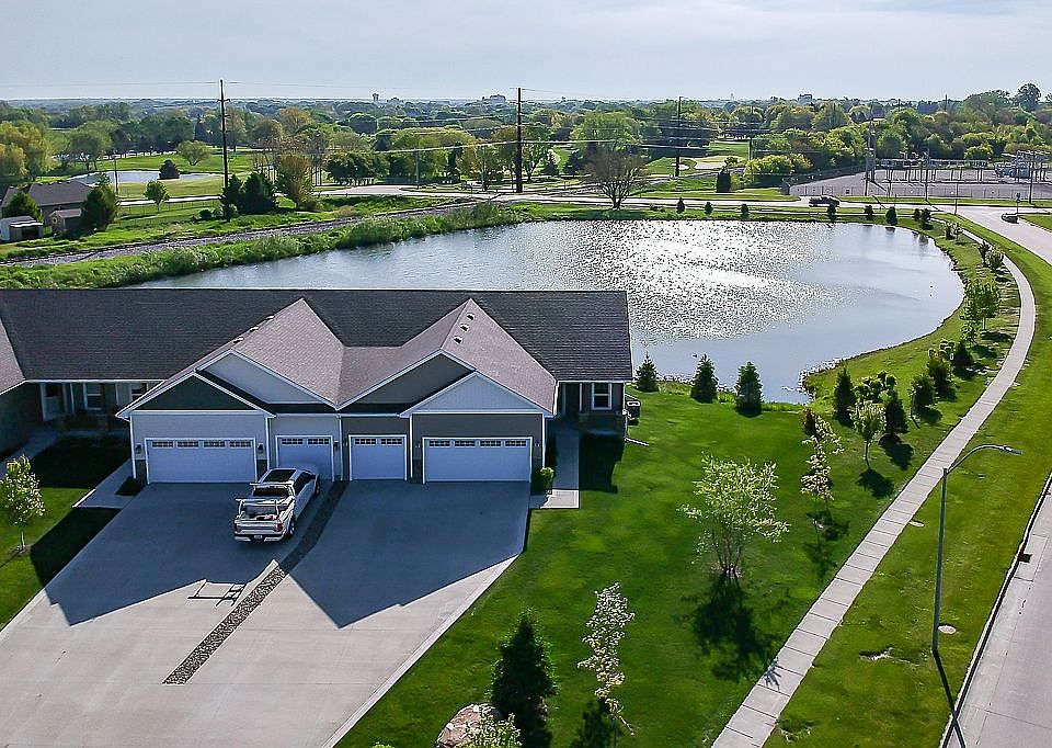 1st image of 8919 Linden Dr