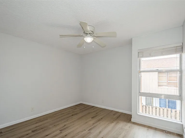 8208 NW 8th Pl — Photo 25