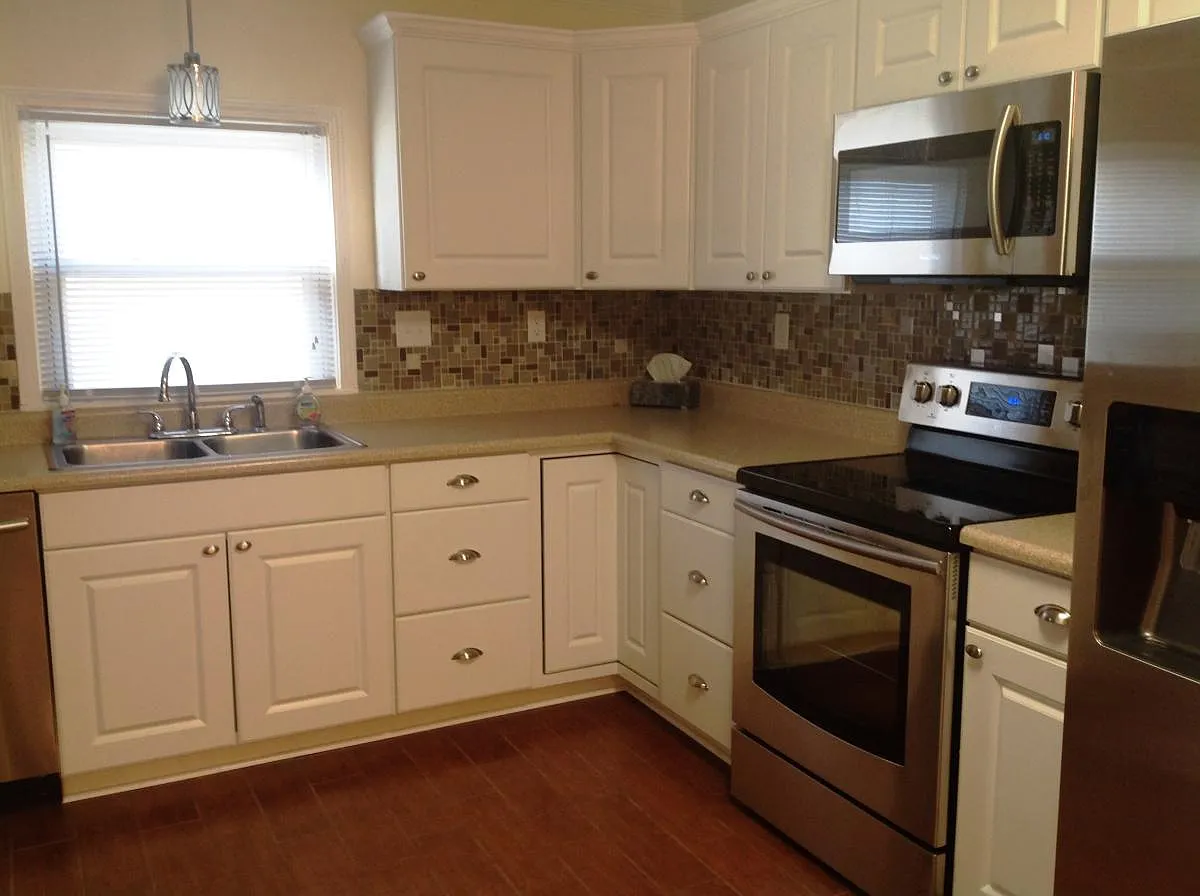 3 bed, 1200 sqft, $1,500 — Photo 3