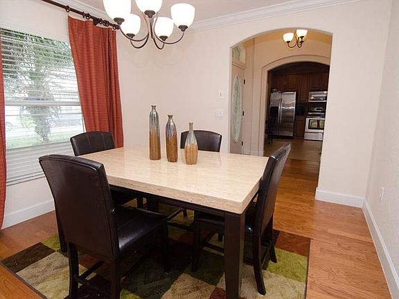 4th image of 1775 Williamsburg Dr