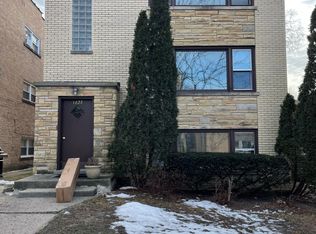 1622 Monroe St #2, Evanston, IL 60202