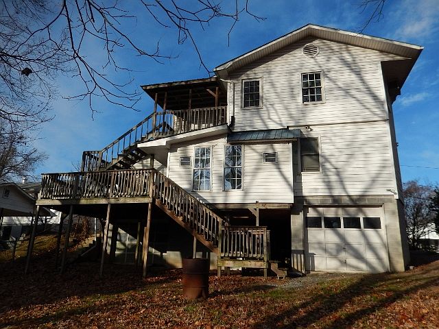 2nd image of 503 Cox Ave