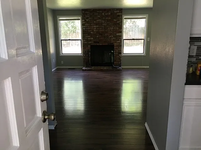 17617 Nicole Ln — Photo 3