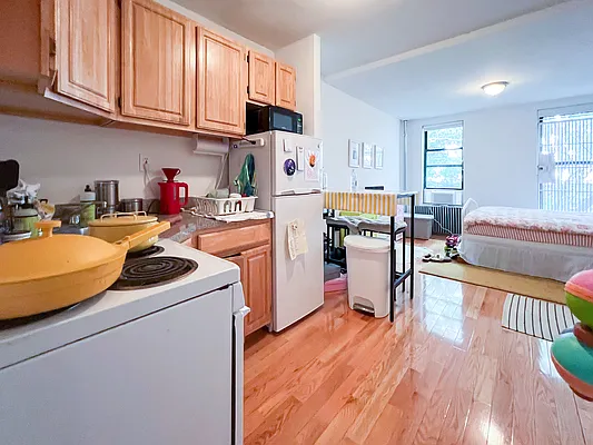 Rented by Compass | media 7