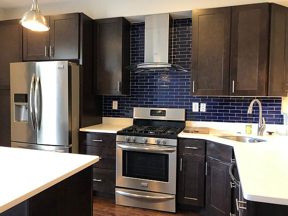 2nd image of 934 N Marshall St