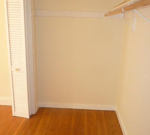 5th image of 1555 Greenwich St #13