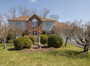 10 Lotus Ct, Ocean, NJ 07712