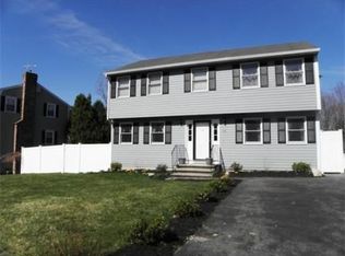 30 Constance Dr, Lowell, MA 01854