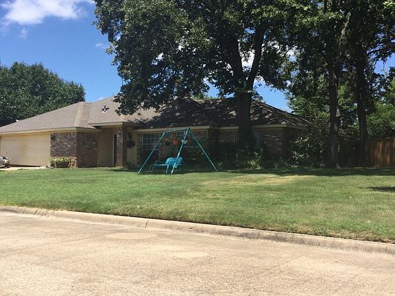 2nd image of 1844 Nottingham Dr