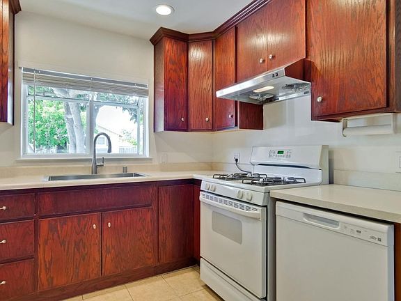5th image of 185 Escuela Ave #A