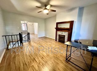 976 Greenfield Ave APT 1, Pittsburgh, PA