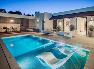 7970 Roseland Dr, La Jolla, CA 92037