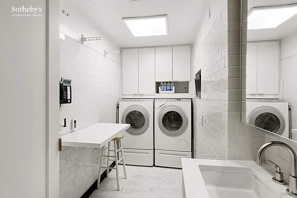 Sold by Sotheby's International Realty | media 18