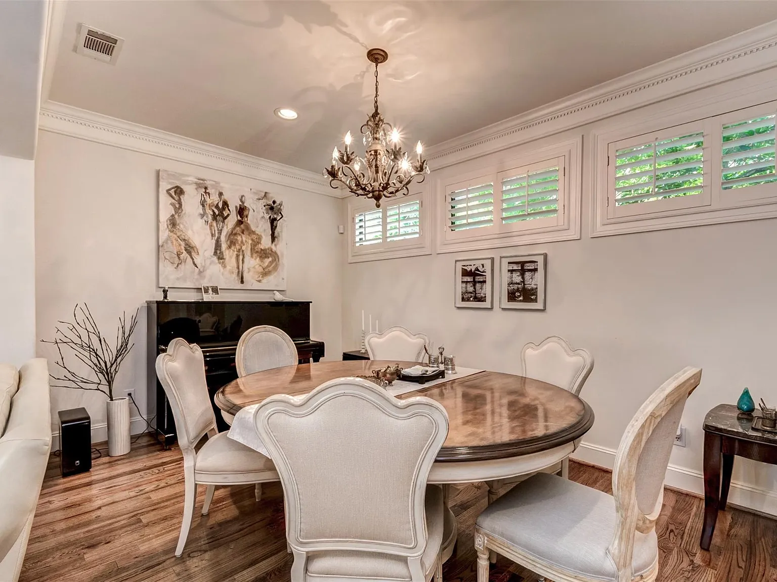 3 bed, 3.5 bath, 2209 sqft, $3,950 — Photo 4