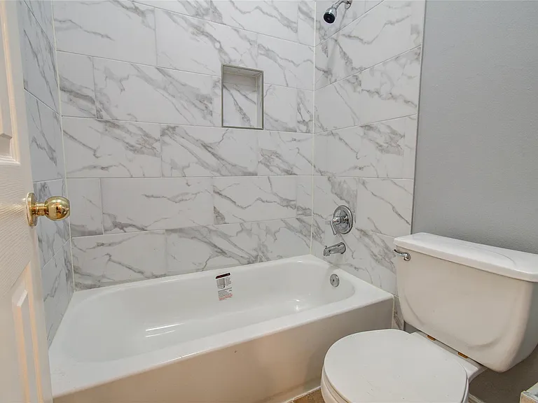 14731 Raven Hollow Ln — Photo 35