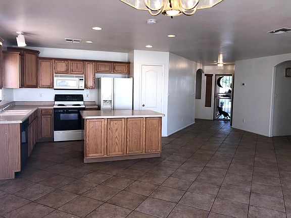 5th image of 13208 W Mauna Loa Ln