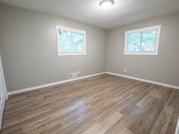 4th image of 5889 Olinda Ave N