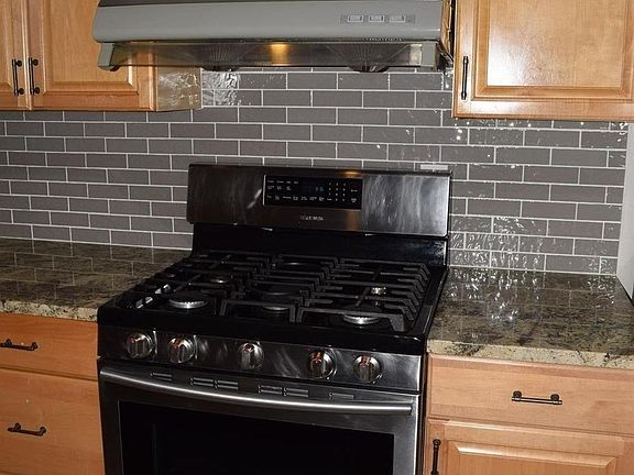 4th image of 5602 Williamsburg Way