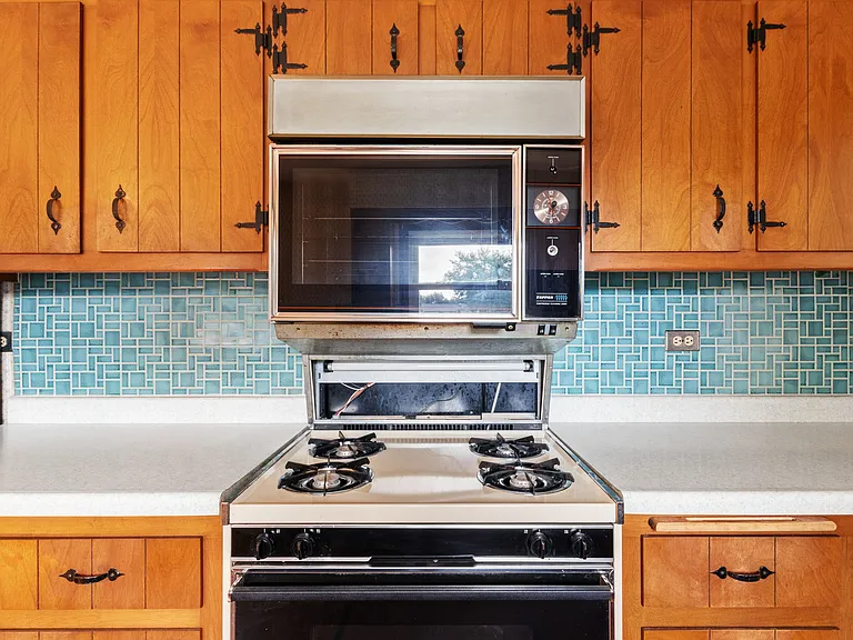 123 Ogden Ave — Photo 36