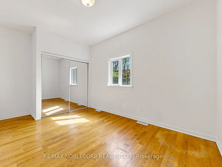 67 Florence Cres #1 — Photo 7