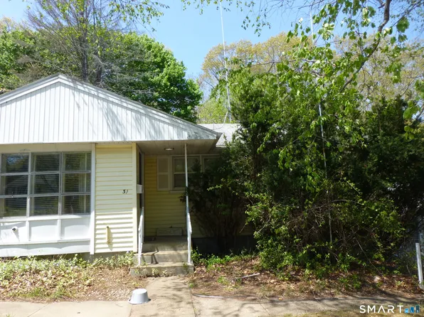 31 Park Ave Extension, Montville, CT 06382
