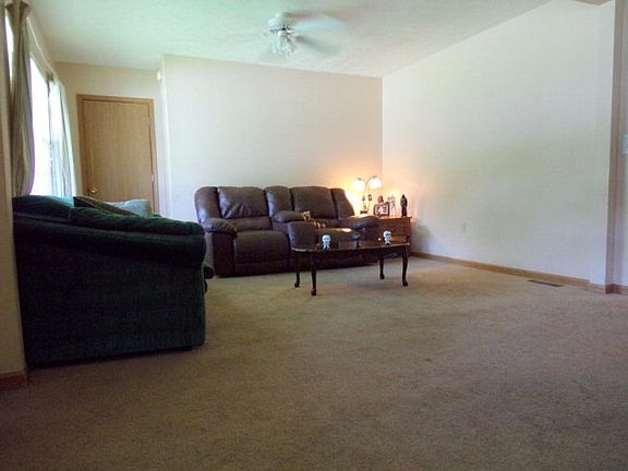 2nd image of 1400 Lakeview Ave
