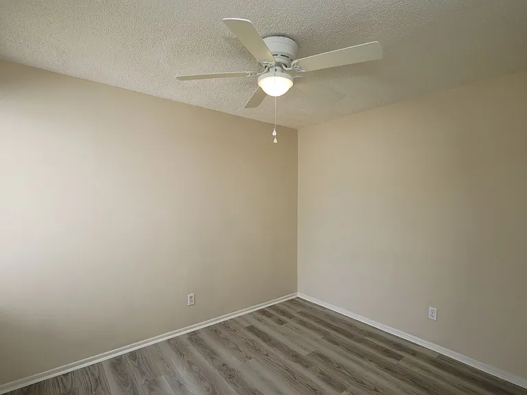2820 Kirkwood Cir — Photo 14