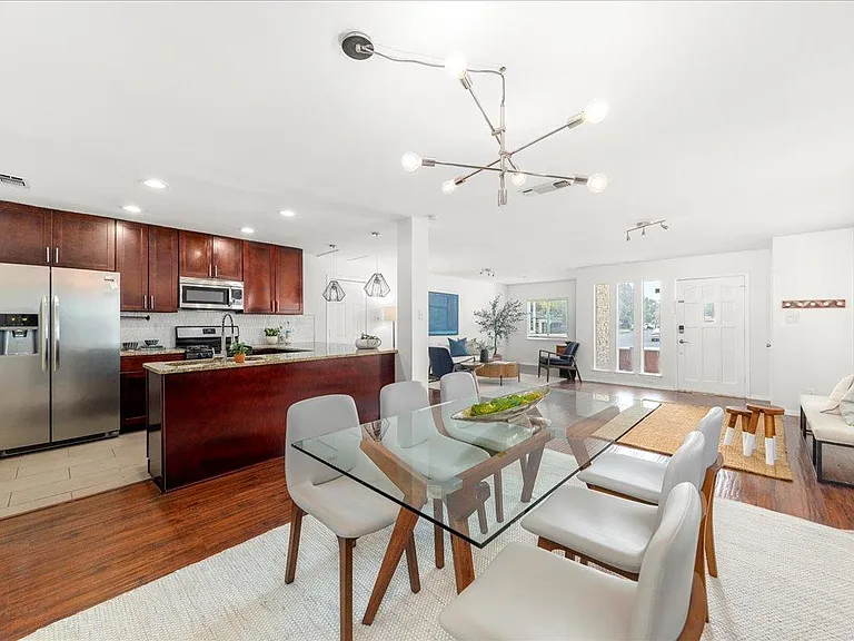 5108 Emerald Forest Dr — Photo 16