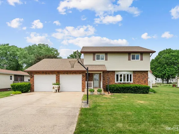 440 W Park St, Sheridan, IL 60551