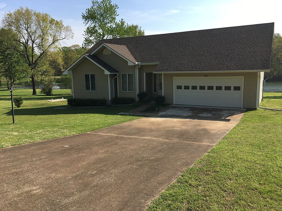 1st image of 1200 Emerald Ln