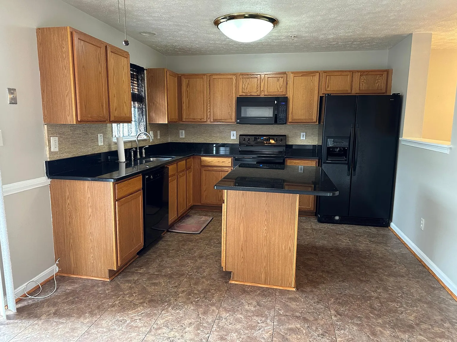 4825 Buxton Cir — Photo 2