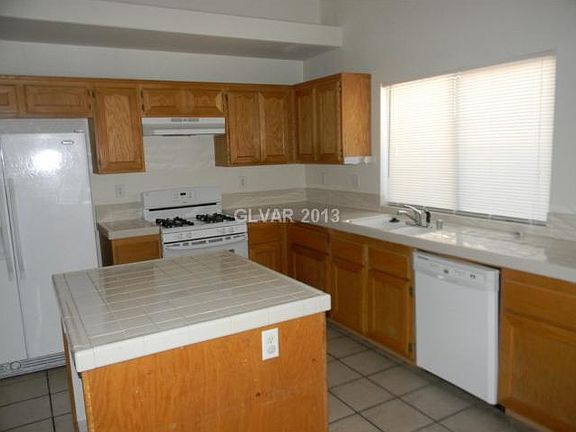5th image of 5064 Blossom Ave