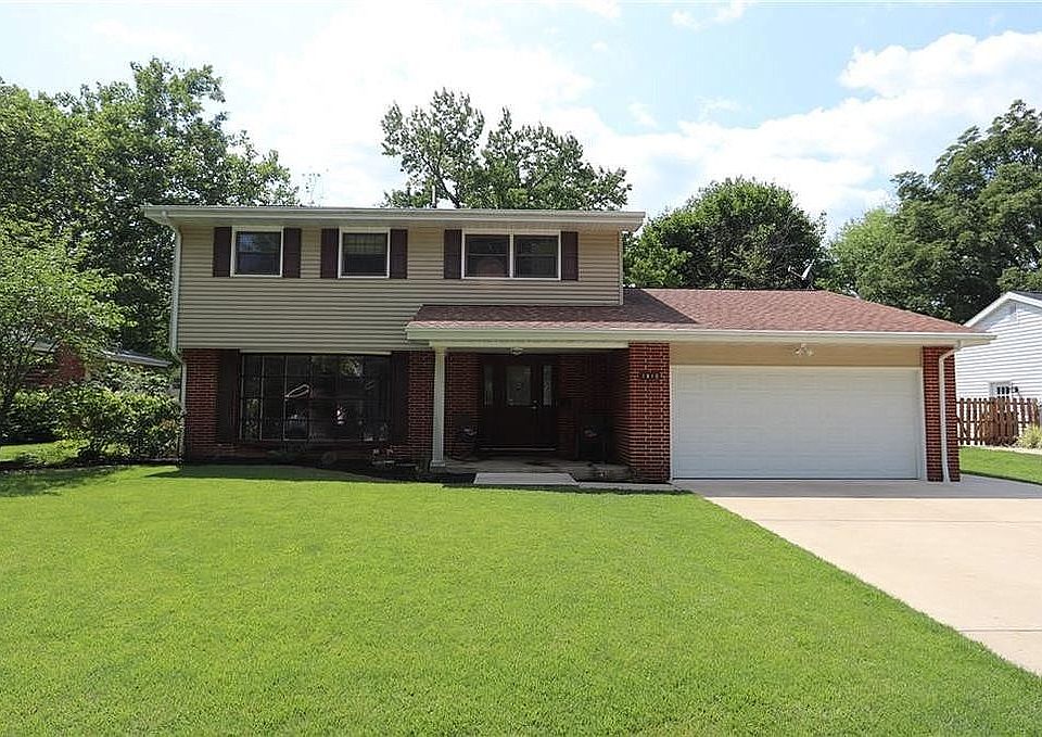 1st image of 1810 Meadowlake Dr